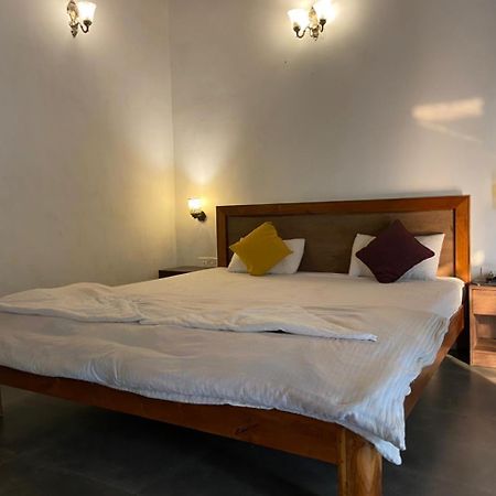 Hotel River Orchid Resort Satara Exterior foto
