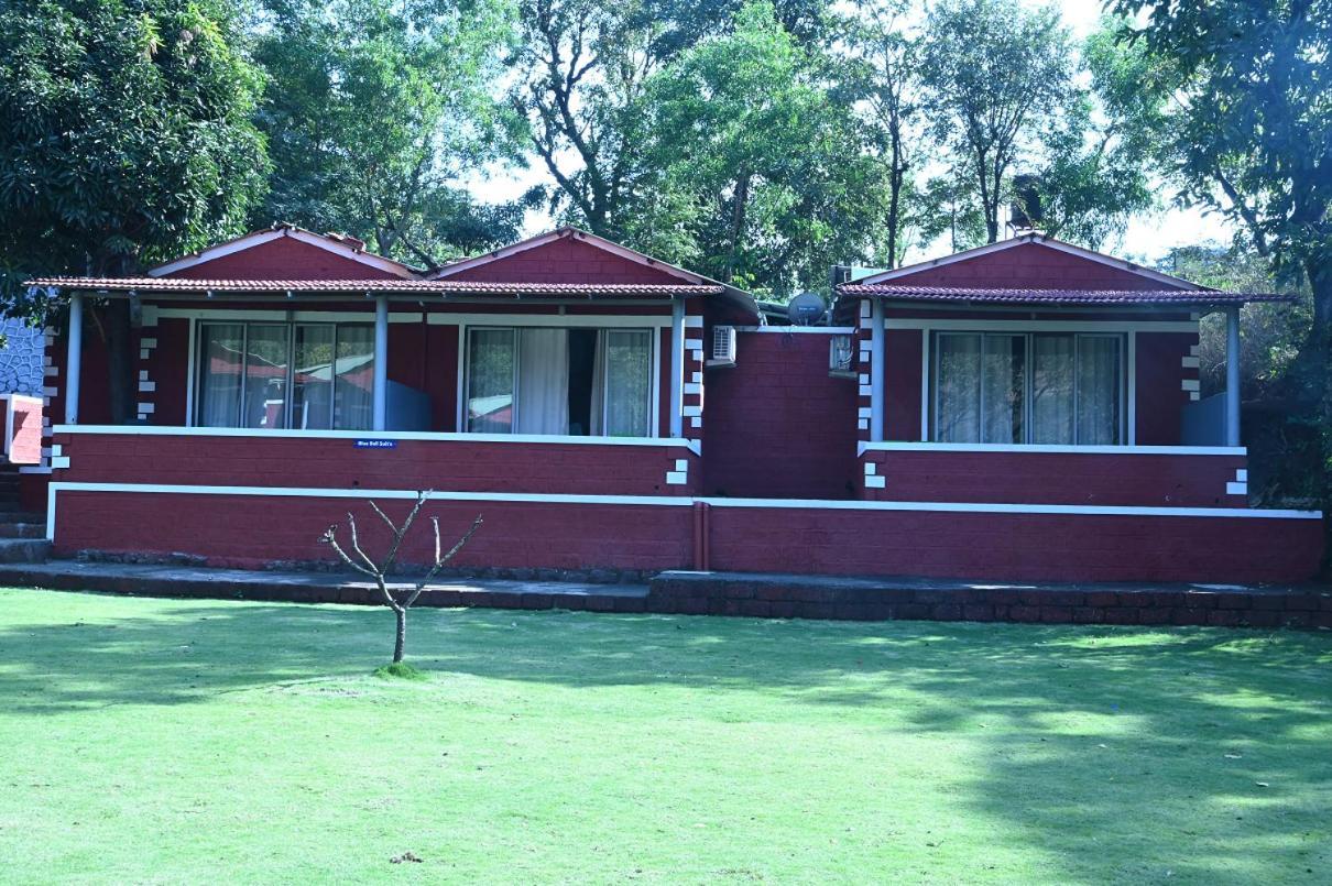 Hotel River Orchid Resort Satara Exterior foto